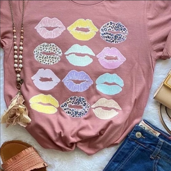Bella Canvas Tops - Multi Colored & Leopard Lips Graphic Tee Shirt Bella Canvas Tops - Multi Colored & Leopard Lips Graphic Tee Shirt